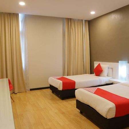 Oyo 232 The Suraya Hotel Kuantan Ngoại thất bức ảnh