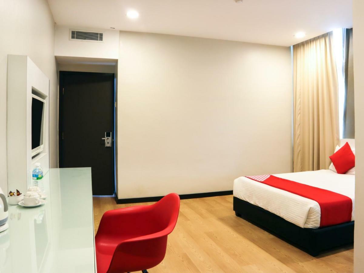 Oyo 232 The Suraya Hotel Kuantan Ngoại thất bức ảnh