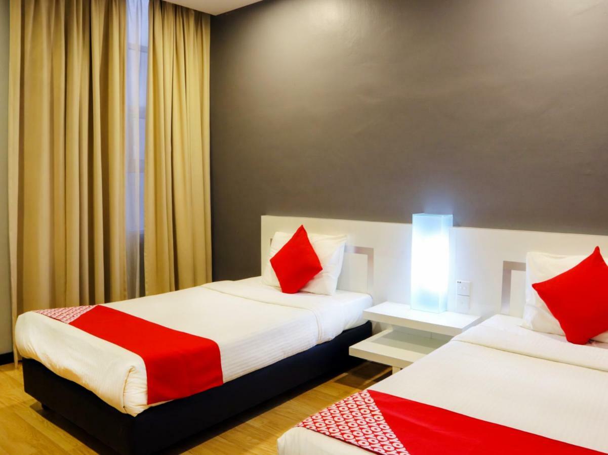 Oyo 232 The Suraya Hotel Kuantan Ngoại thất bức ảnh
