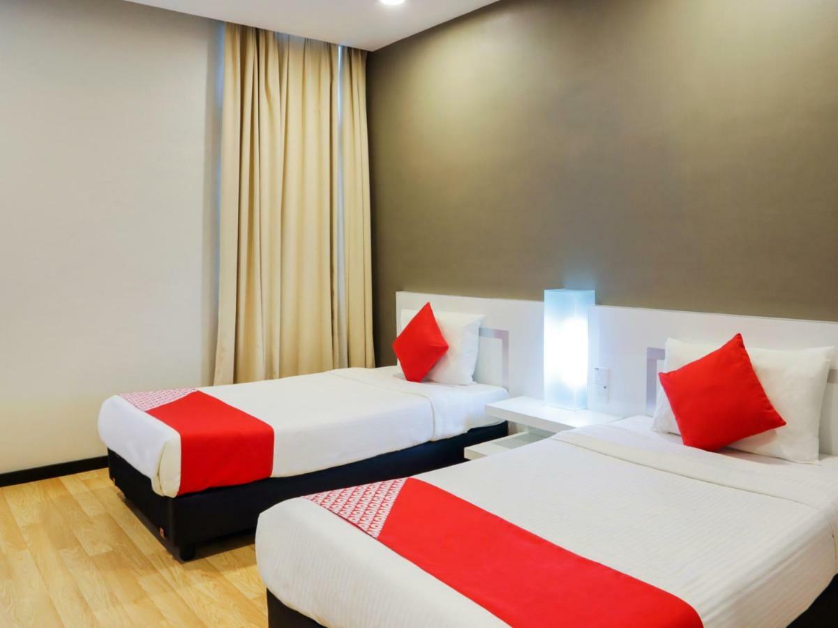 Oyo 232 The Suraya Hotel Kuantan Ngoại thất bức ảnh