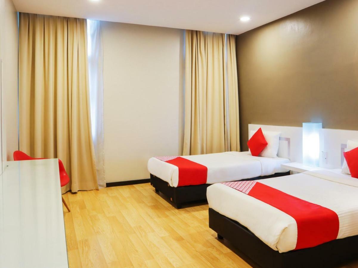 Oyo 232 The Suraya Hotel Kuantan Ngoại thất bức ảnh