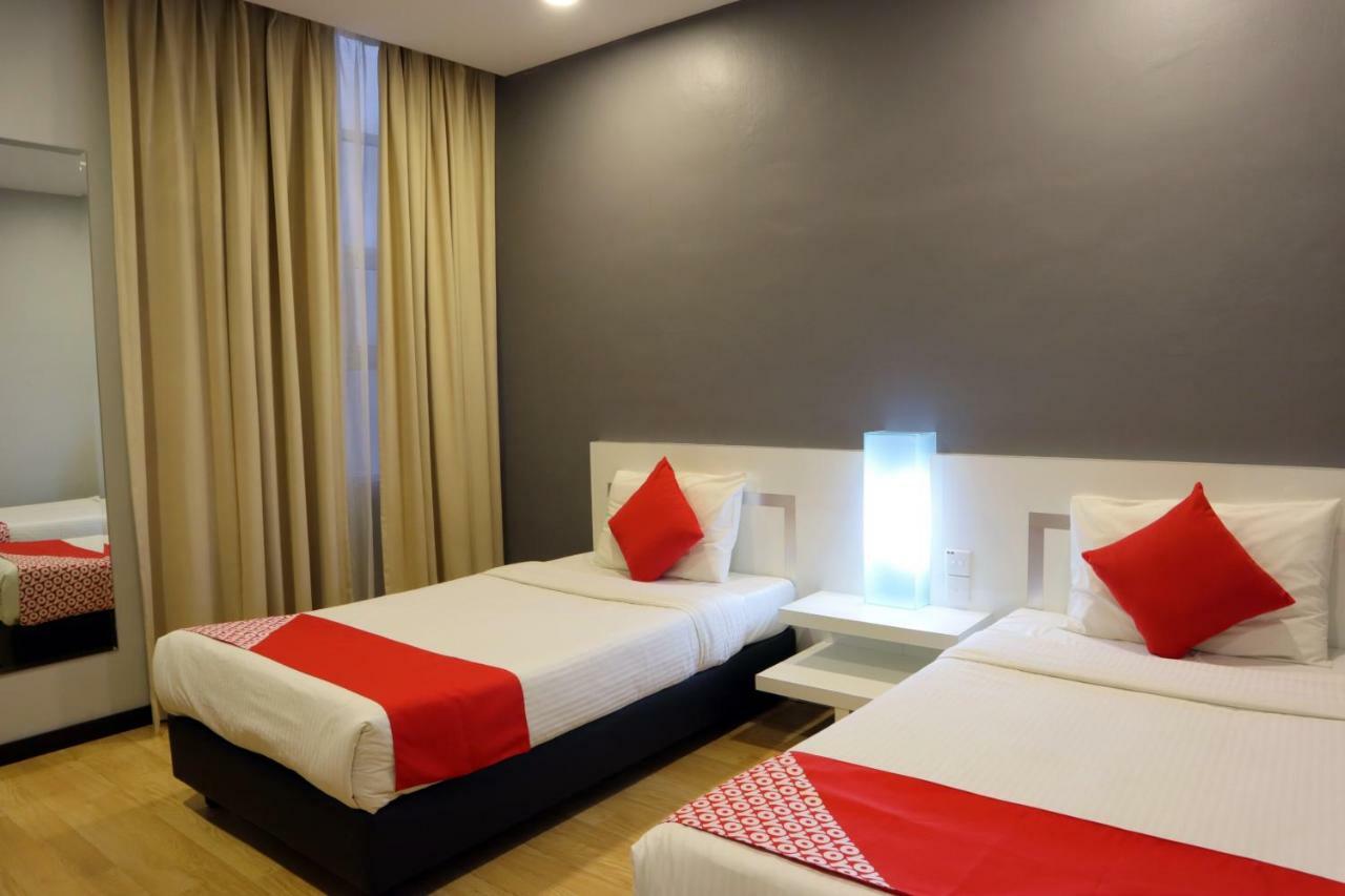 Oyo 232 The Suraya Hotel Kuantan Ngoại thất bức ảnh