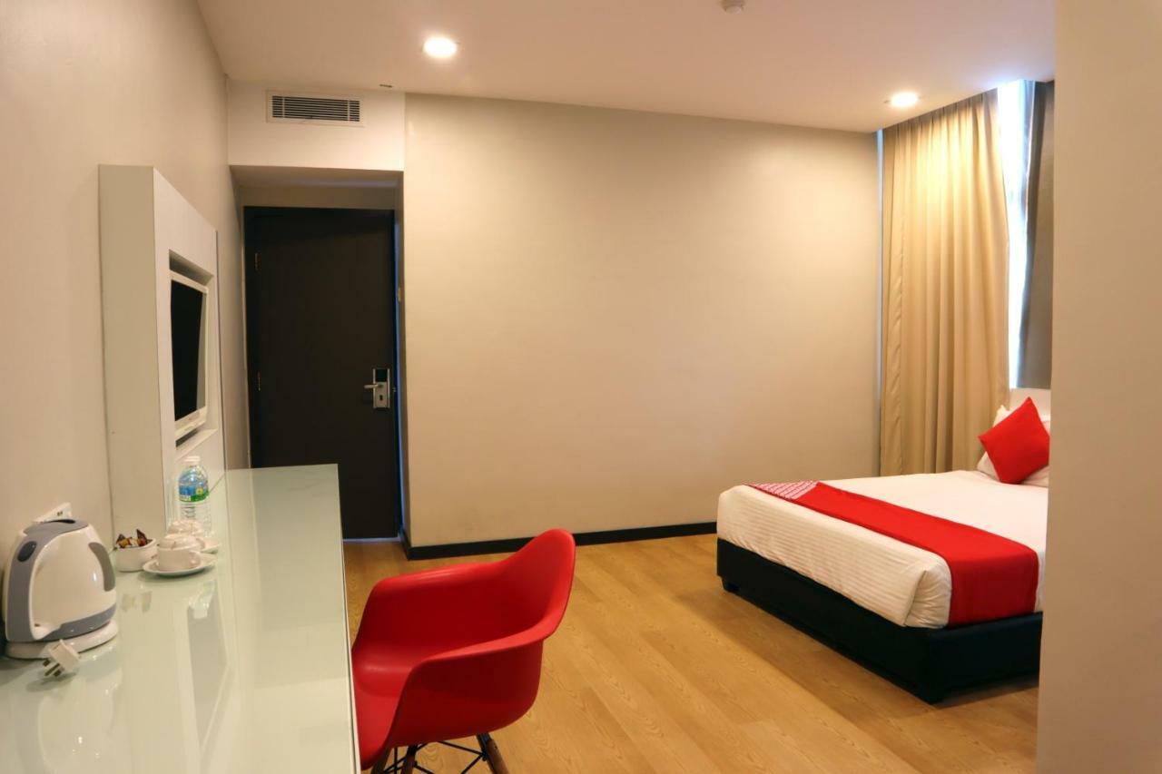 Oyo 232 The Suraya Hotel Kuantan Ngoại thất bức ảnh