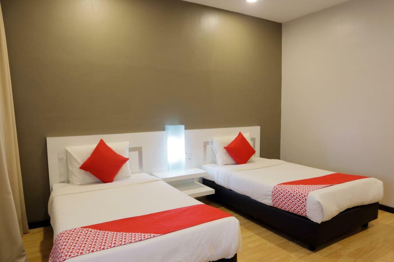 Oyo 232 The Suraya Hotel Kuantan Ngoại thất bức ảnh
