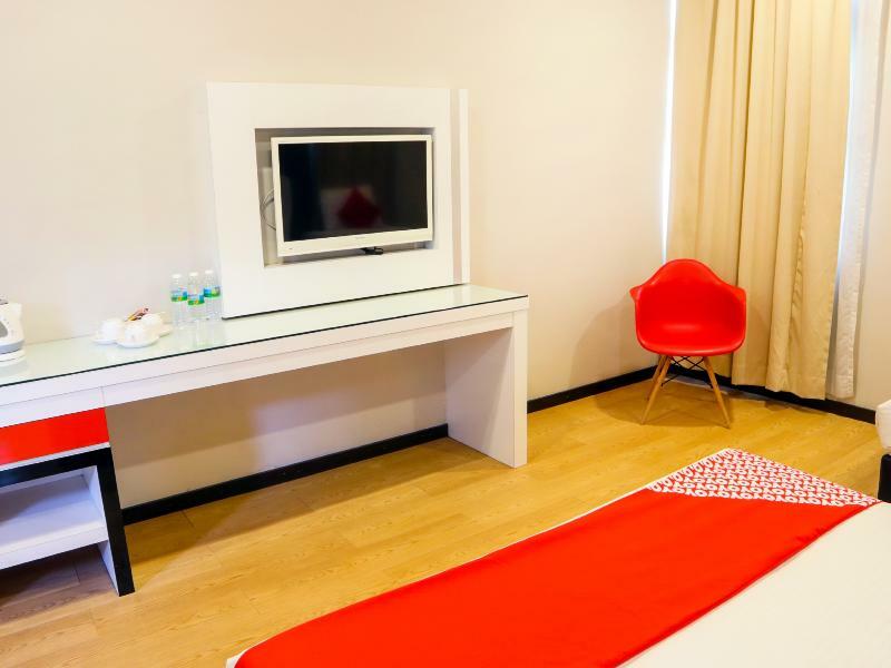 Oyo 232 The Suraya Hotel Kuantan Ngoại thất bức ảnh